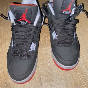 Jordan 4 breds